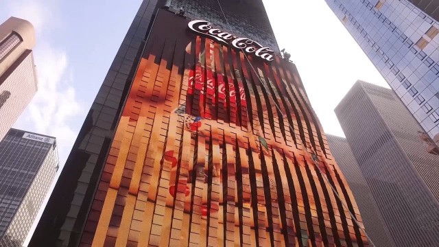 Coca Cola Robotic 3D billboard in Time Square New York Coke broke records with their 3D billboard