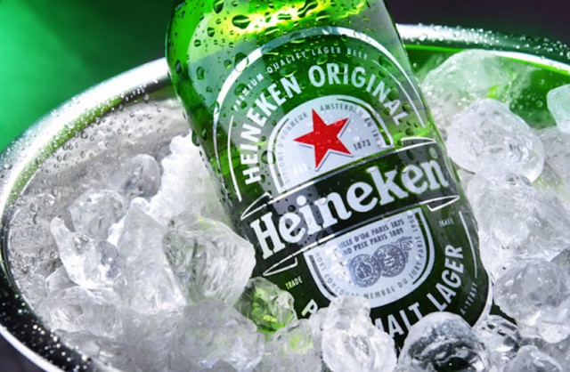 Heineken Debuts ‘All-Black’ Ad That Saves Enough Energy To Power A City - DesignTAXI.com