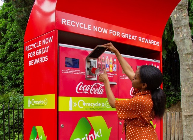 Coca-Cola Promotes Bottle-Recycling With ‘Reverse Vending Machines’ That Reward - DesignTAXI.com