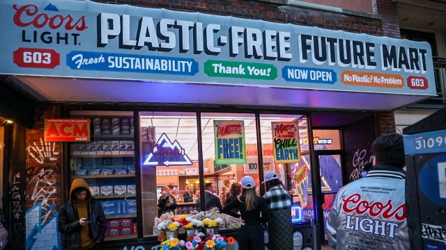 Coors Light and Droga5 Opened a Plastic-Free 'Future Mart' in NYC
